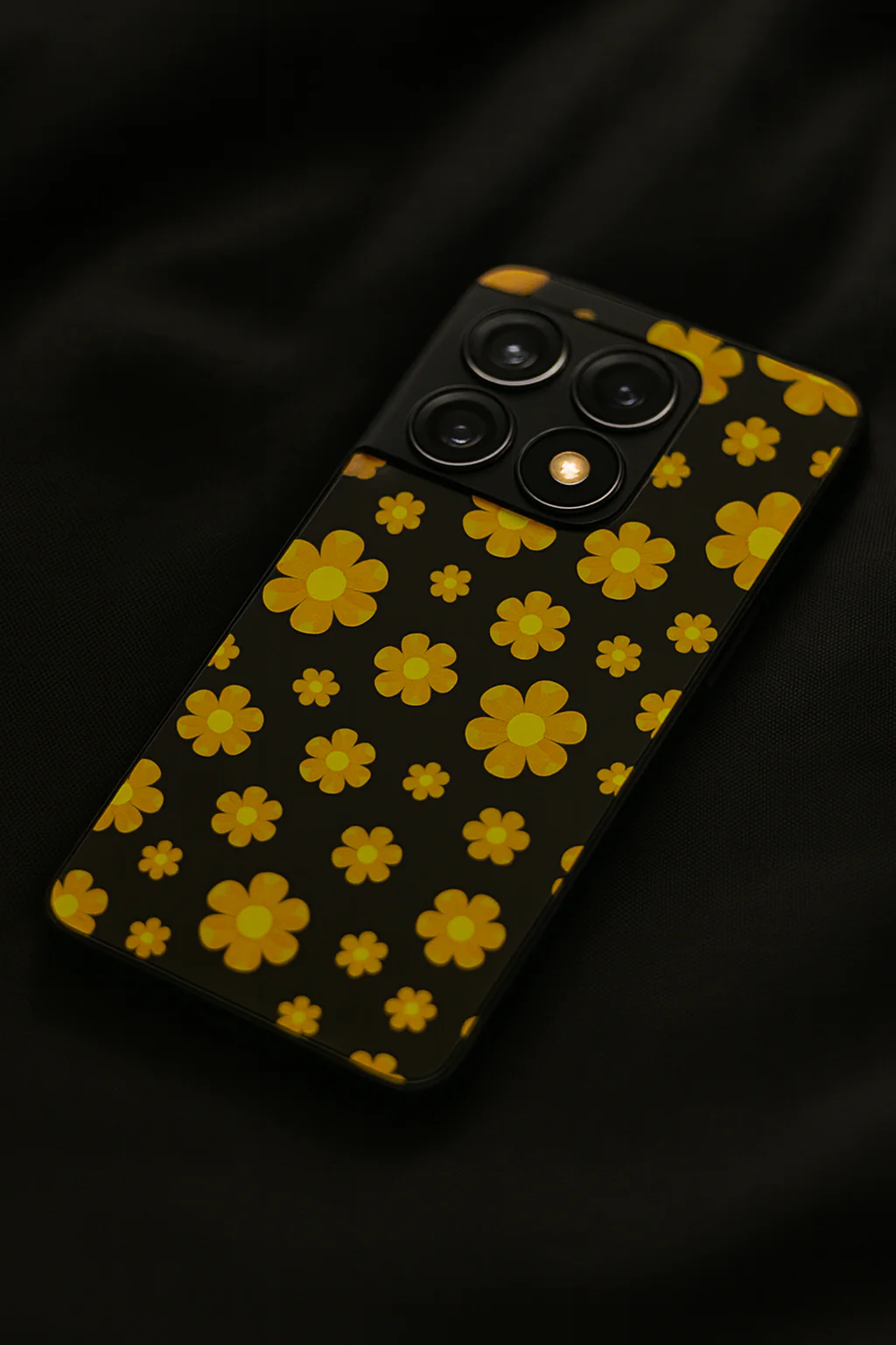 Daisy Yellow Premium Glass Back Cover For One Plus 13, 12, 11, 10, Nord Series - Image 6