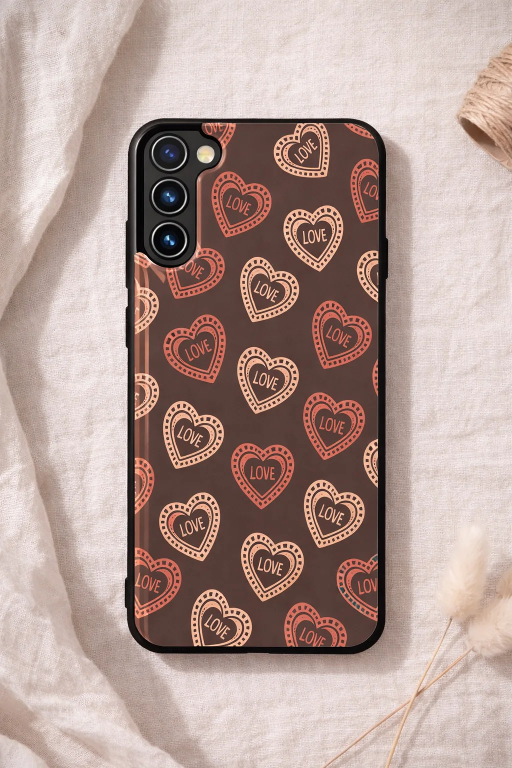 Hearts Graffiti Era Premium Glass Back Cover For Galaxy S, A, M & F Series - Image 7