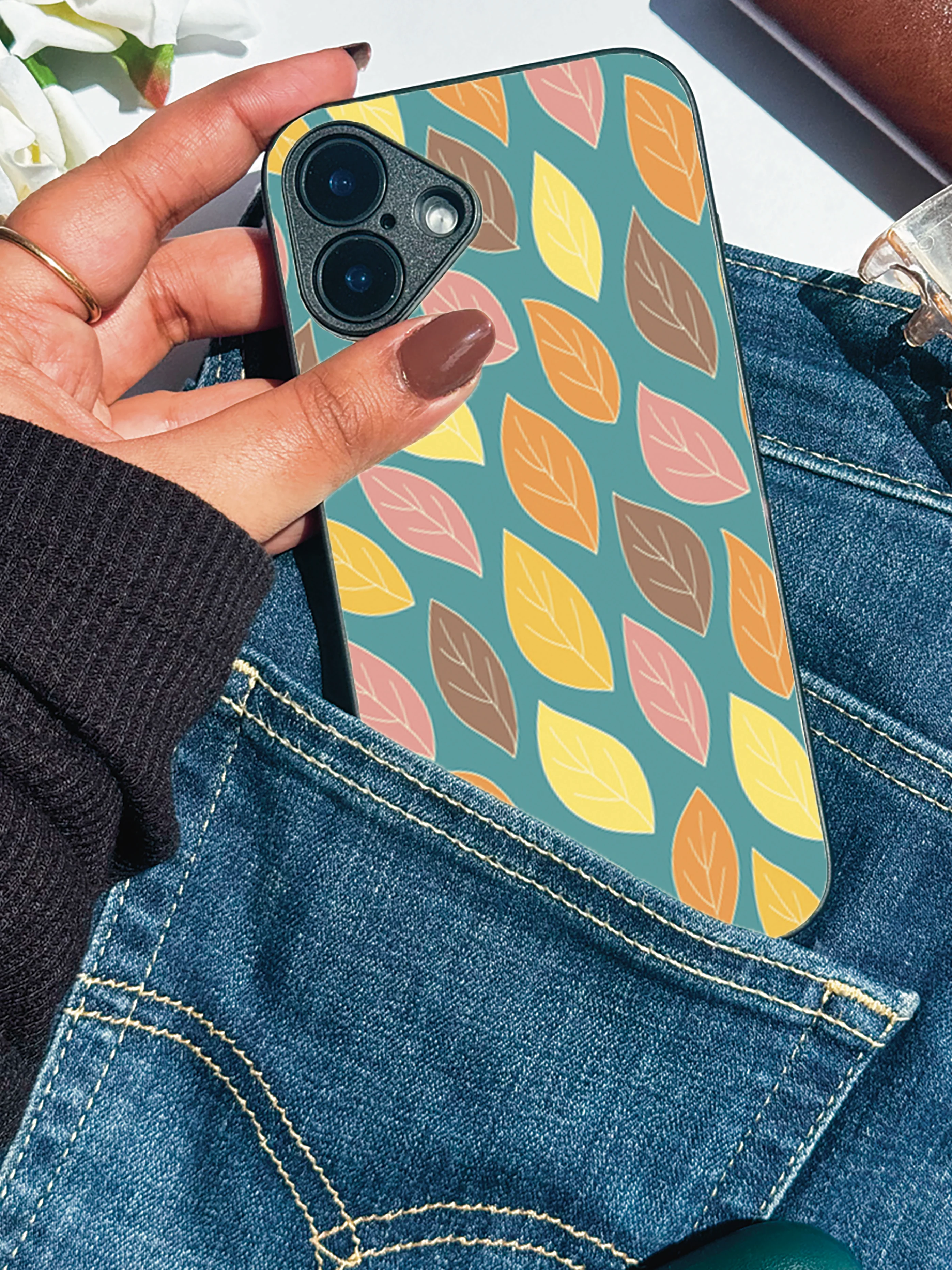 Leaf Pattern Premium Glass Back Cover For iPhone 11-17 Models - Image 9